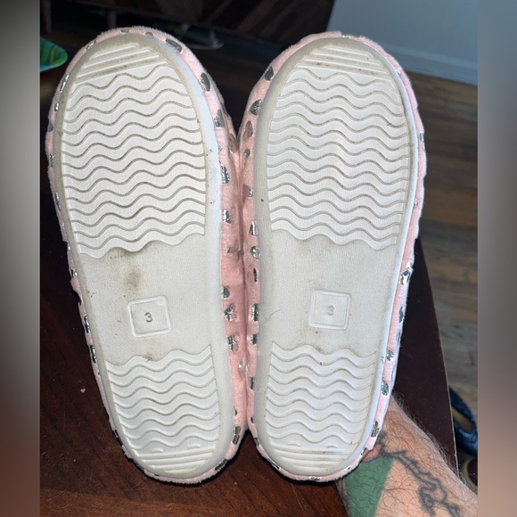 Girls Slippers size 3 - Picture 3 of 3